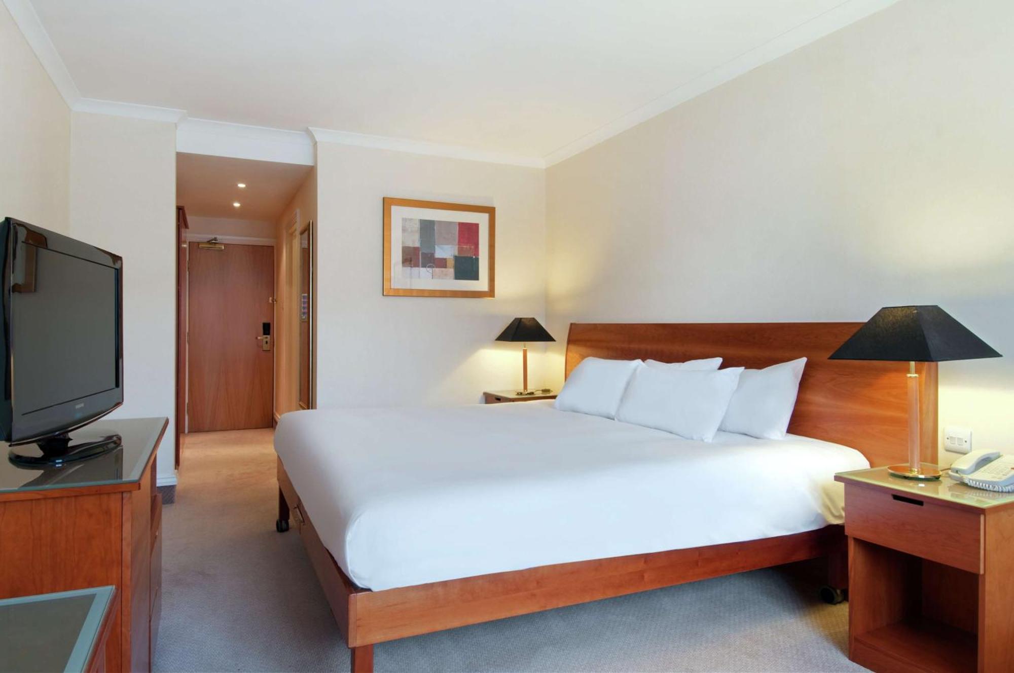 Doubletree By Hilton Bristol North Hotel Almondsbury Exterior photo